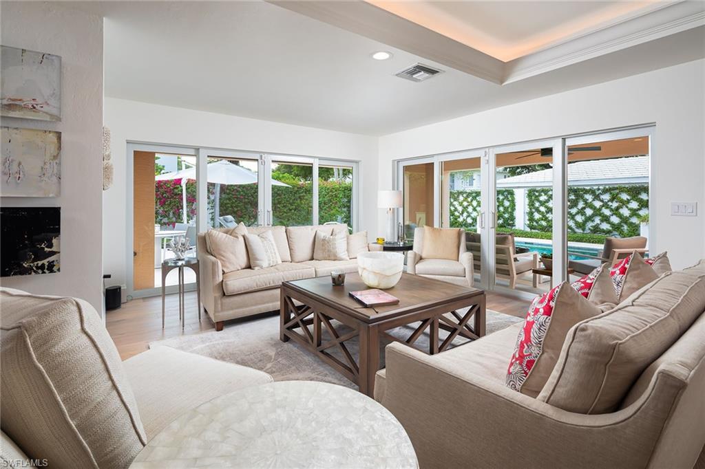 831 Rue Deville, Unit 2 19 Naples, FL 34108 - Photo 6 of 35 Gallery Image 6