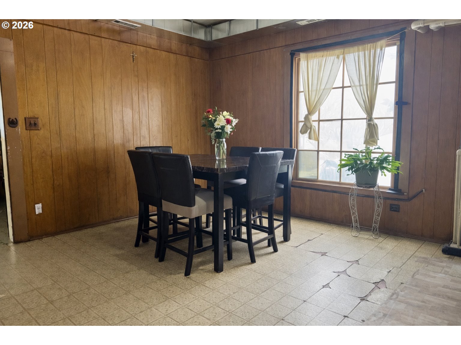 63563 Booth Lane La Grande, OR 97850 - Photo 13 of 24 a dining room with furniture and window