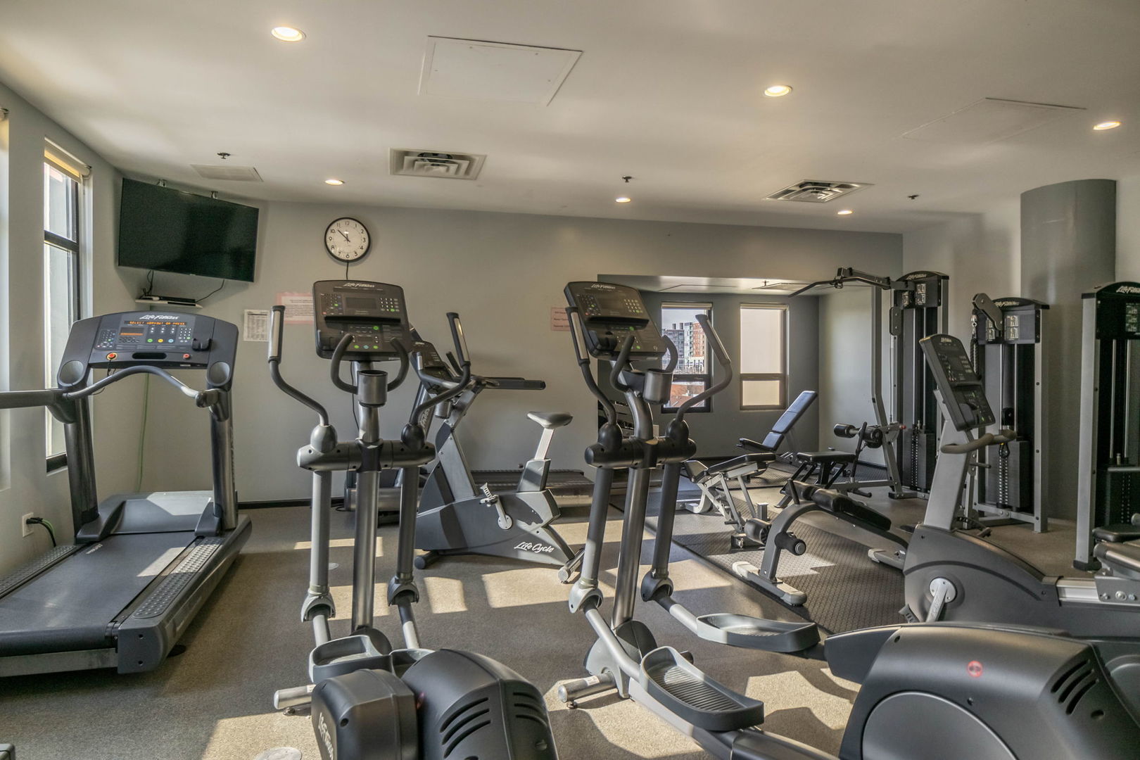 1255 South State Street, Unit 905 Chicago, IL 60605 - Photo 18 of 24 a view of a room with gym equipment