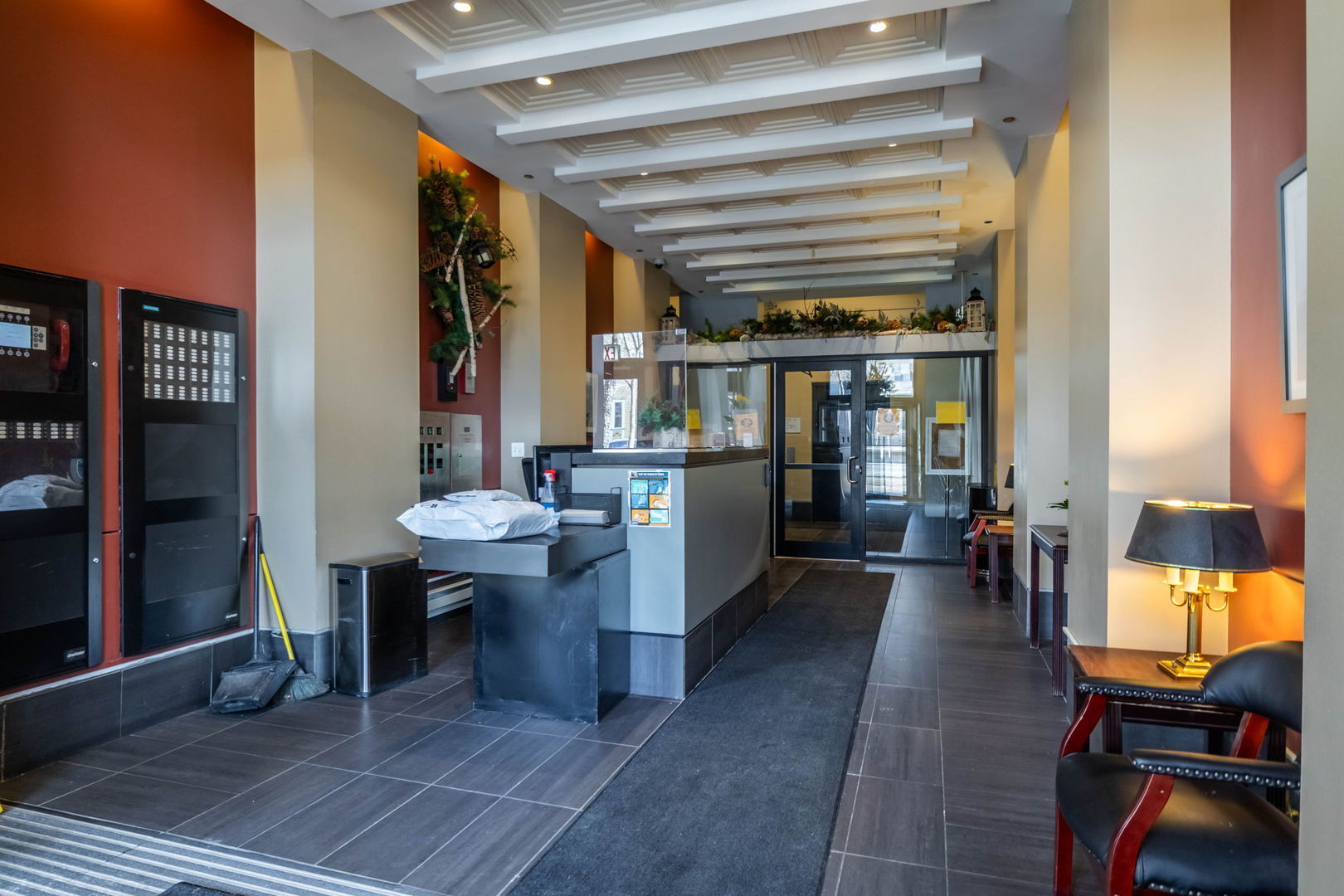 1255 South State Street, Unit 905 Chicago, IL 60605 - Photo 19 of 24 a view of a living room and dining room