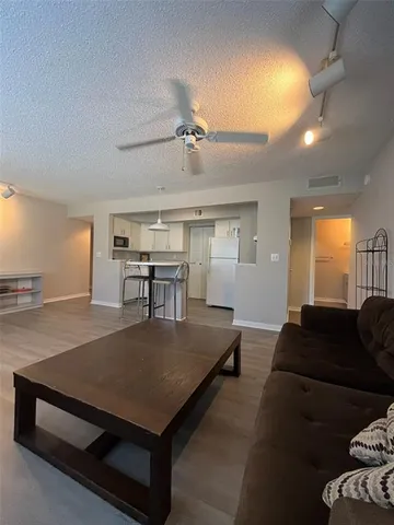 $425 | 2601 Southwest Archer Road, Unit 211, Gainesville, FL 32608