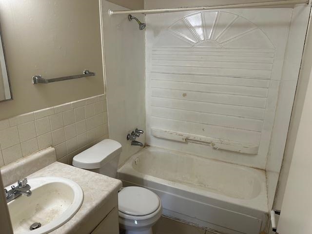 679 Miles, Unit 679 Memphis, TN 38111 - Photo 9 of 9 a bathroom with a sink a toilet and shower