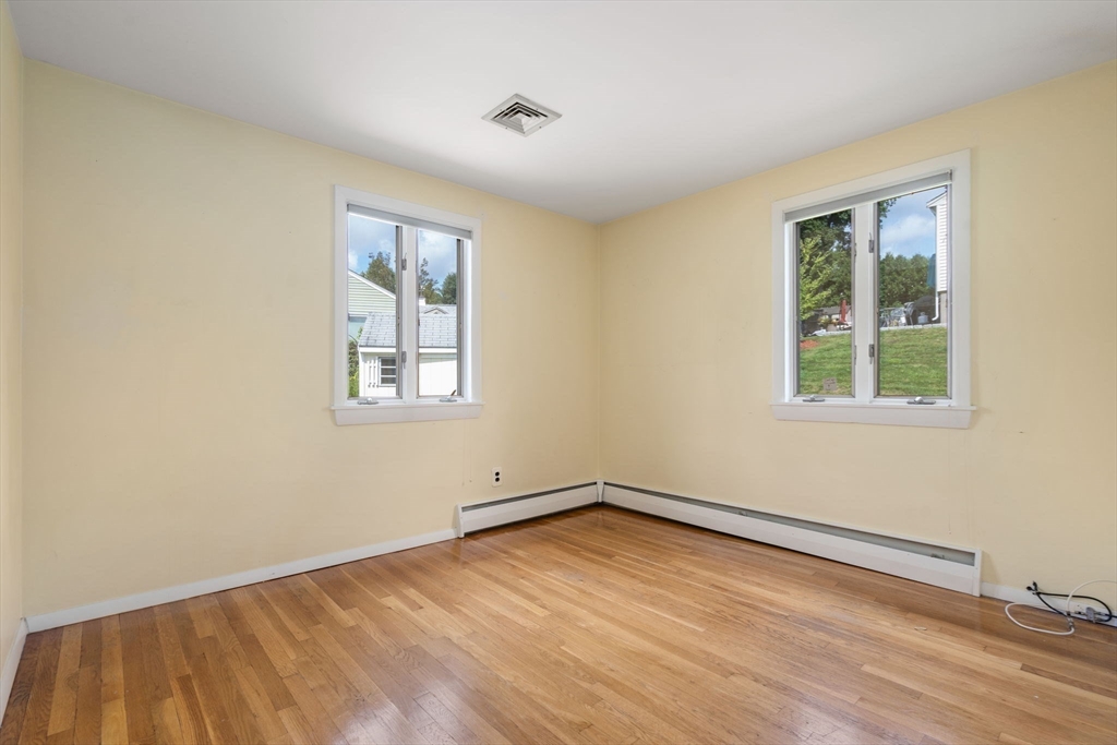 39 Augustus Road Waltham, MA 02452 - Photo 10 of 20 Gallery Image 10