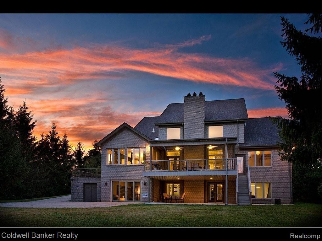 3561 West Tienken Road Rochester, MI 48309 - Photo 1 of 25 SPECTACULAR ESTATE