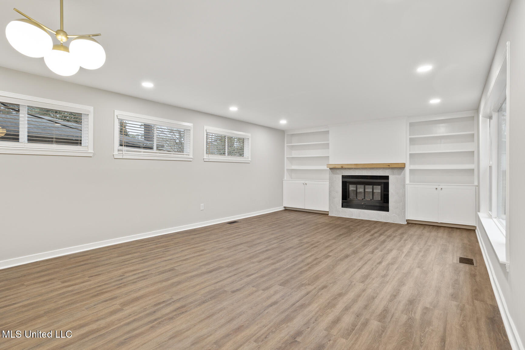 3975 Roxbury Road Jackson, MS 39211 - Photo 3 of 21 3975 Roxbury-3