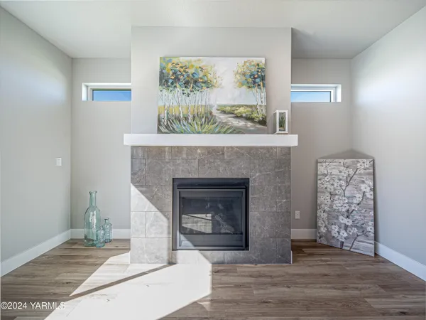 $499,950 | 1323 West Pax Court, Sunnyside, WA 98944