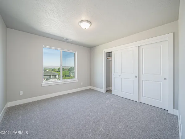 $499,950 | 1323 West Pax Court, Sunnyside, WA 98944