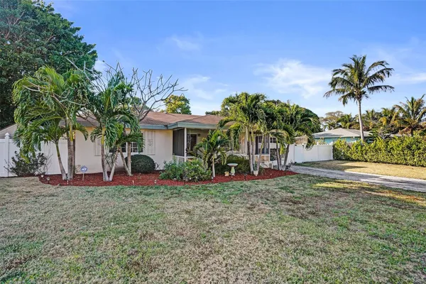 $4,250 | 820 Southeast 4th Avenue, Delray Beach, FL 33483