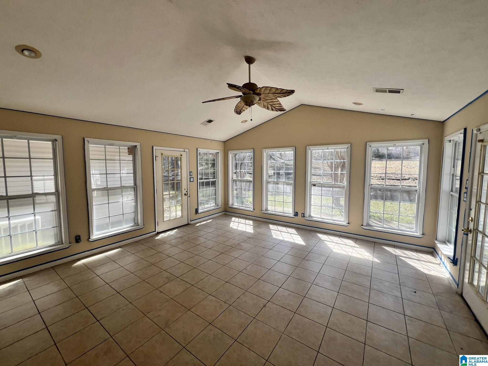 76 Oakview Circle Sylacauga, AL 35151 - Photo 12 of 19