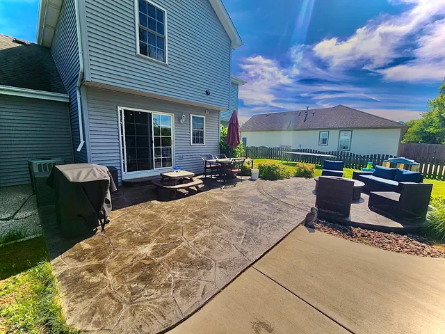 $389,900 | 230 Big Timber Drive, Coal City, IL 60416