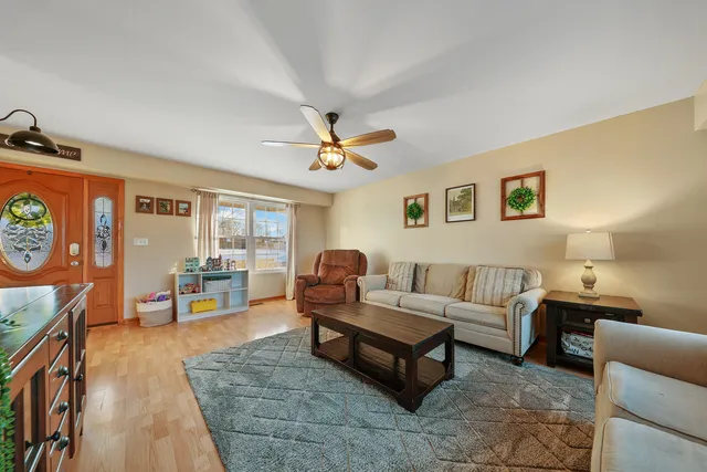 $379,900 | 230 Big Timber Drive, Coal City, IL 60416