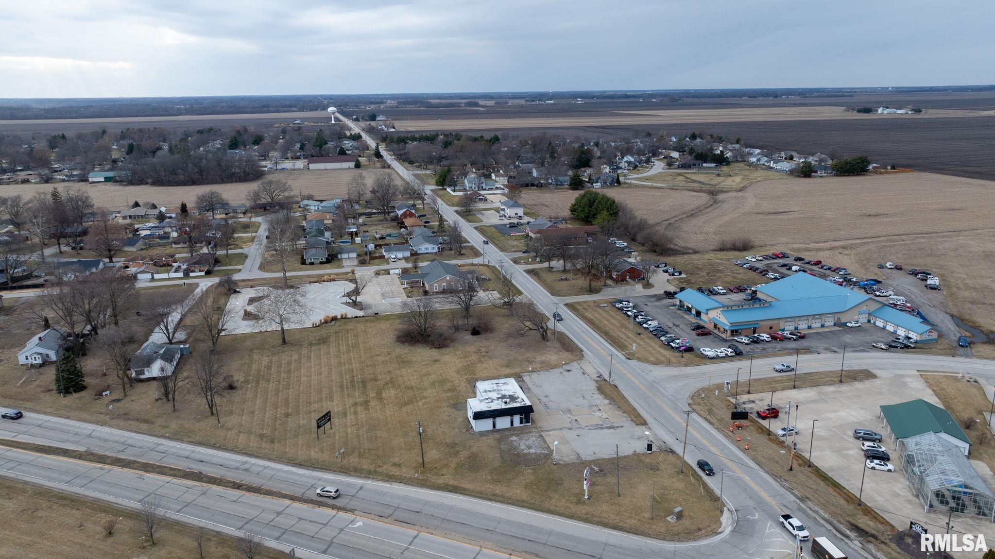 2710 East Andrew Road Sherman, IL 62684 - Photo 6 of 13 Gallery Image 6