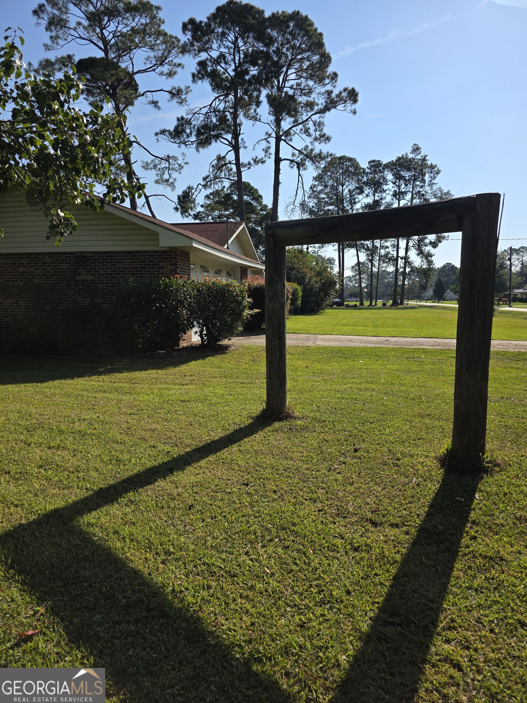 227 Colonial Drive Baxley, GA 31513 - Photo 4 of 24 Gallery Image 4