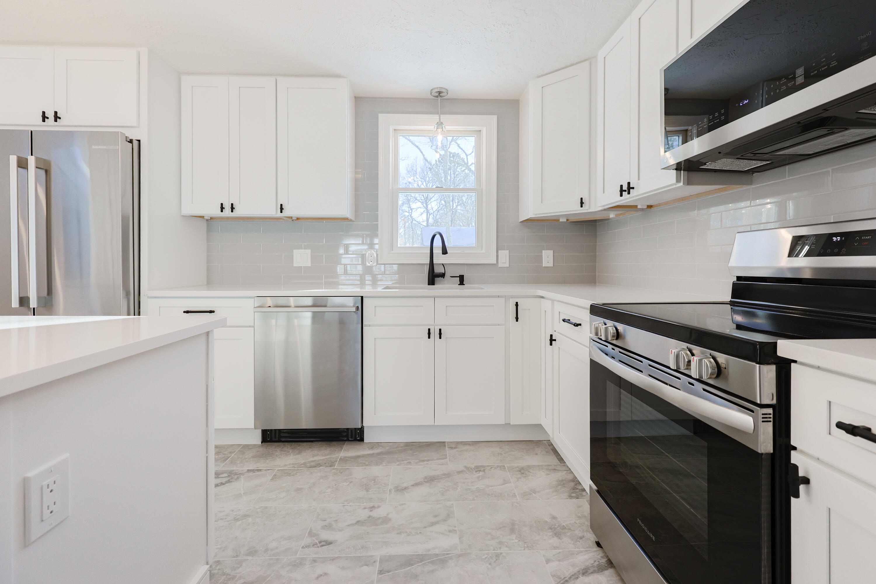 85 Braxton Road East Falmouth, MA 02536 - Photo 13 of 51 IMG_1963