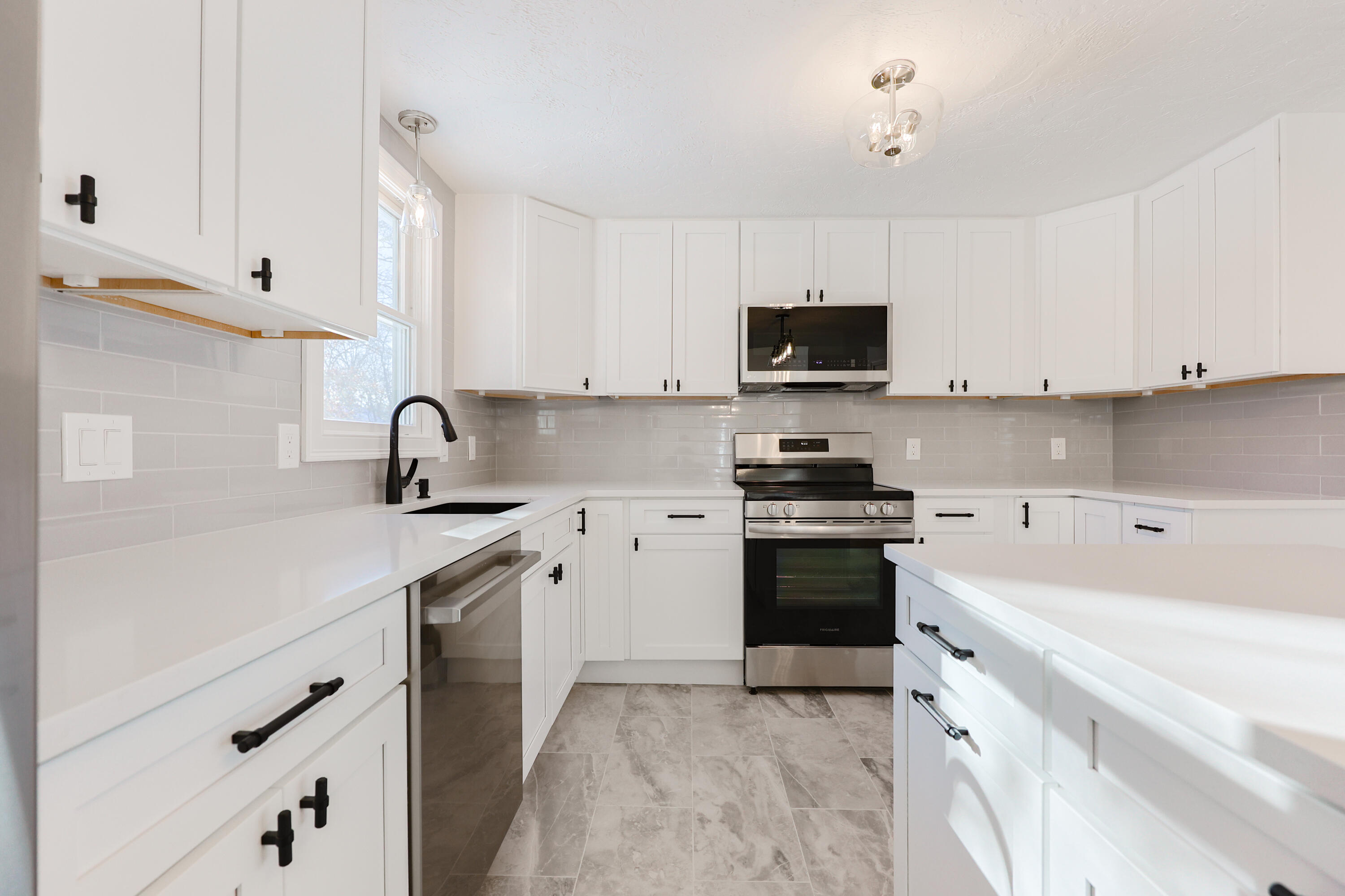 85 Braxton Road East Falmouth, MA 02536 - Photo 8 of 51 IMG_1971