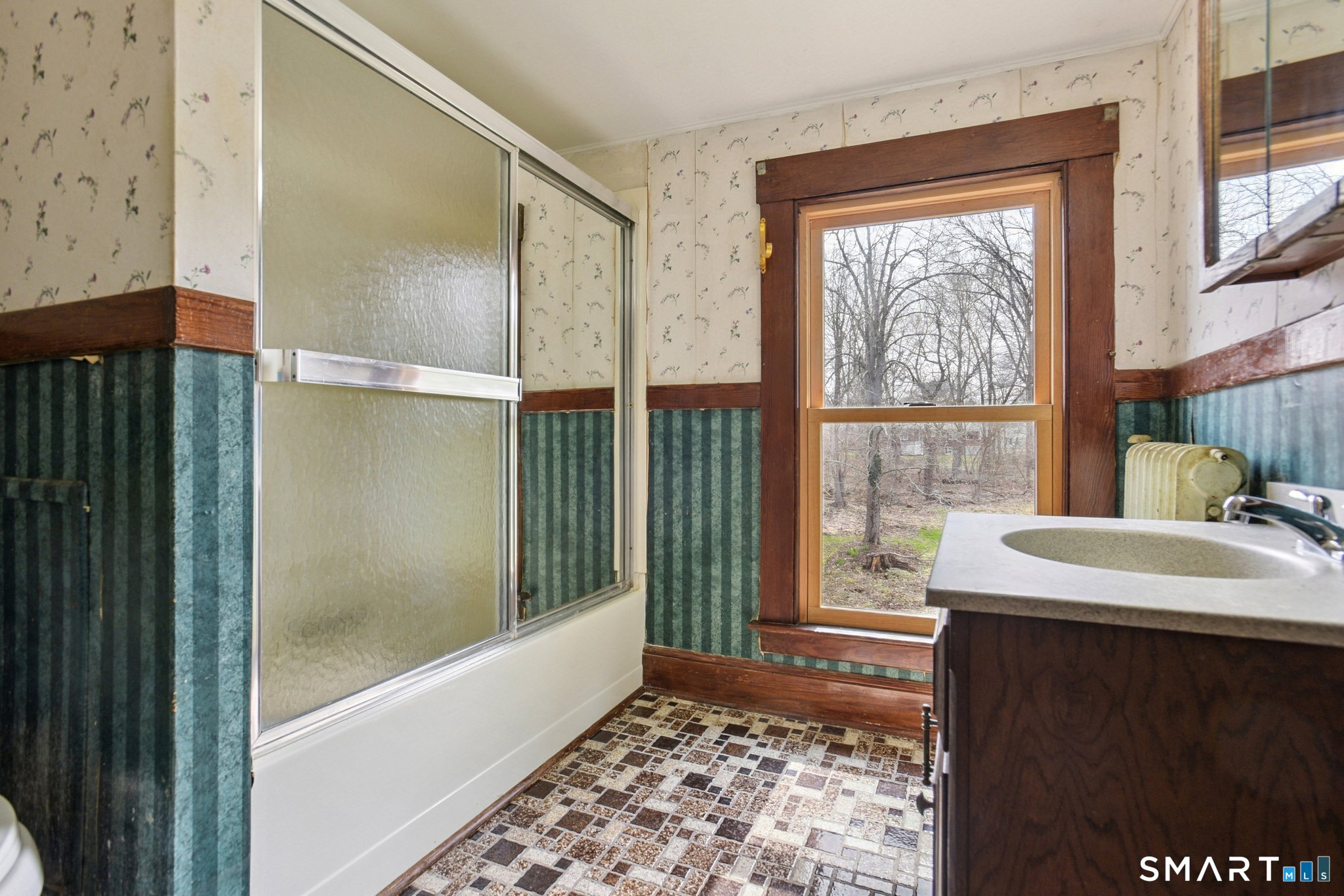 147 Constitution Street Wallingford, CT 06492 - Photo 16 of 24