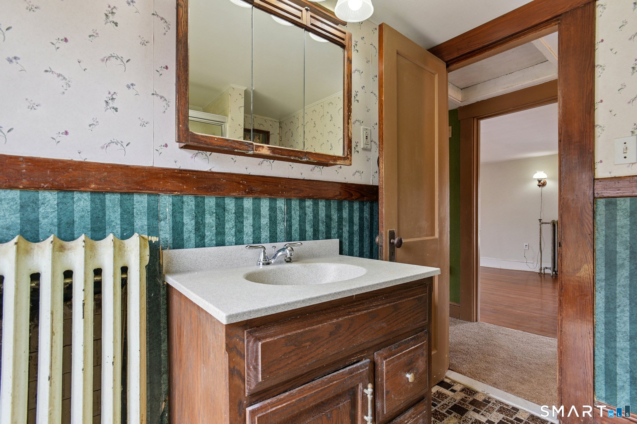 147 Constitution Street Wallingford, CT 06492 - Photo 17 of 24