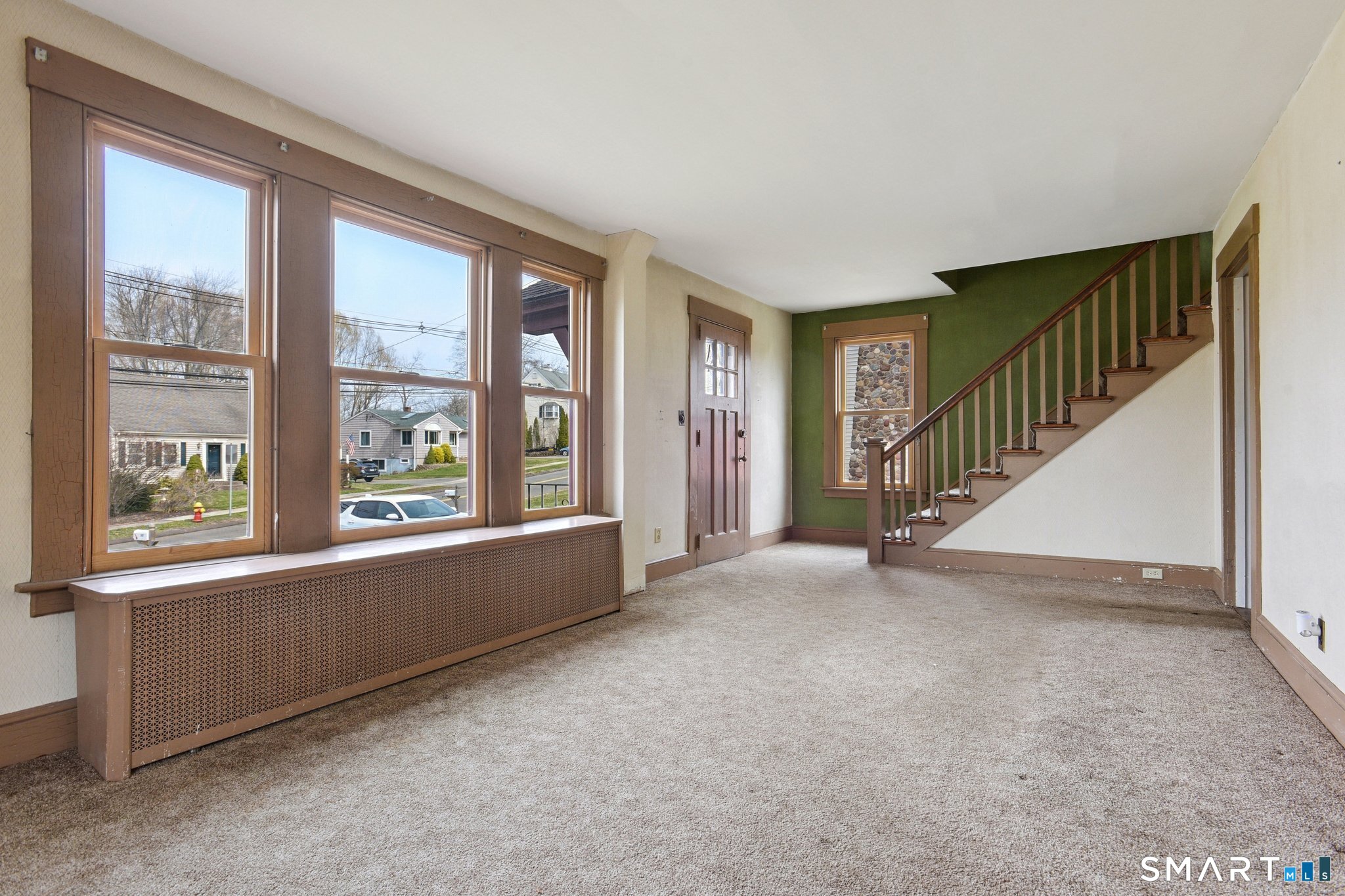 147 Constitution Street Wallingford, CT 06492 - Photo 4 of 24