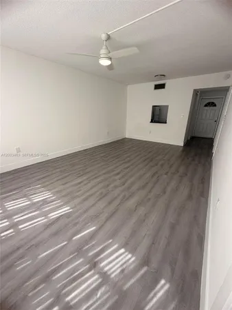 $1,800 | 20111 Northeast 27th Court, Unit K109, Aventura, FL 33180