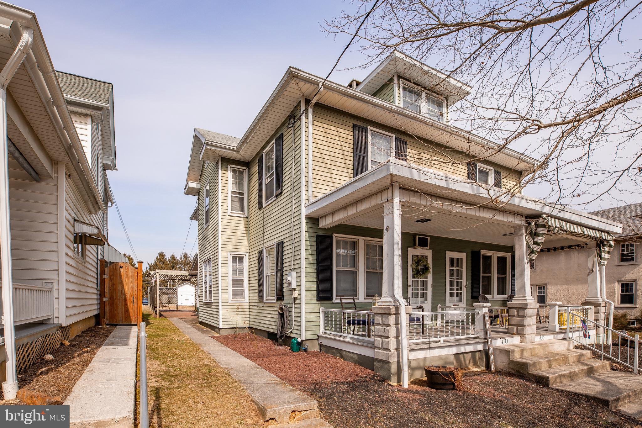 433 East Main Street Lititz, PA 17543 - Photo 2 of 36