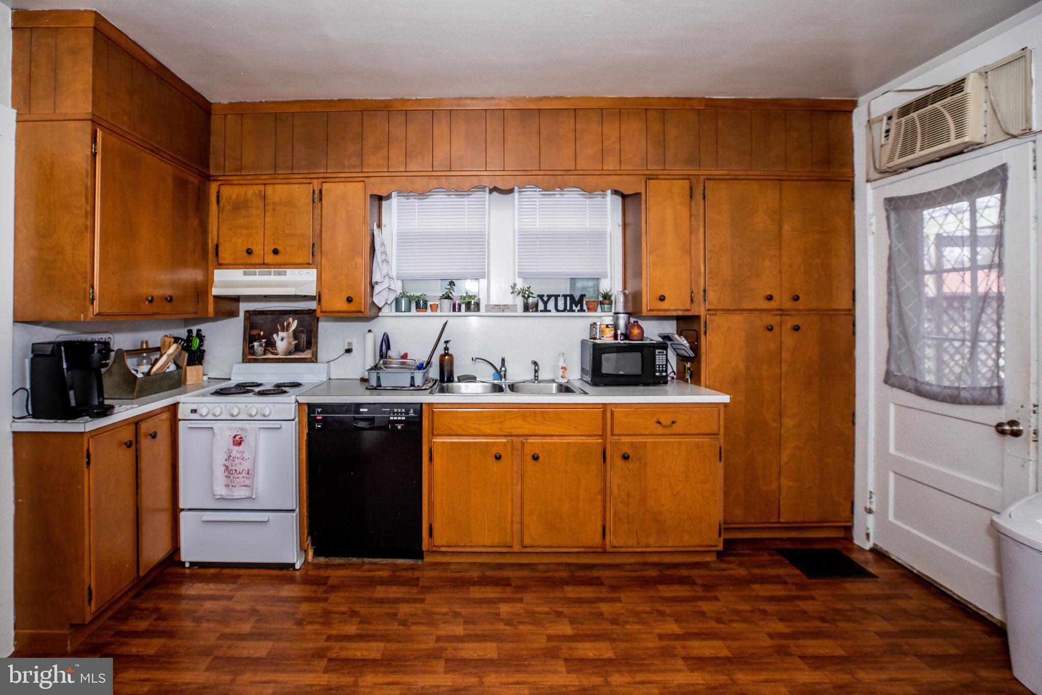 433 East Main Street Lititz, PA 17543 - Photo 11 of 36