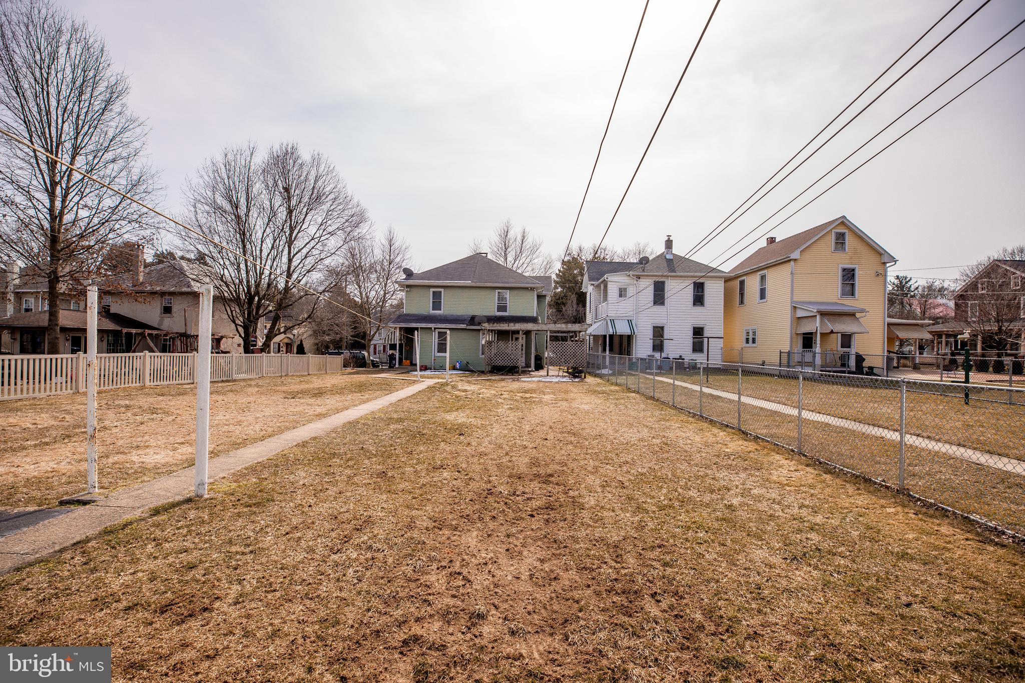433 East Main Street Lititz, PA 17543 - Photo 5 of 36