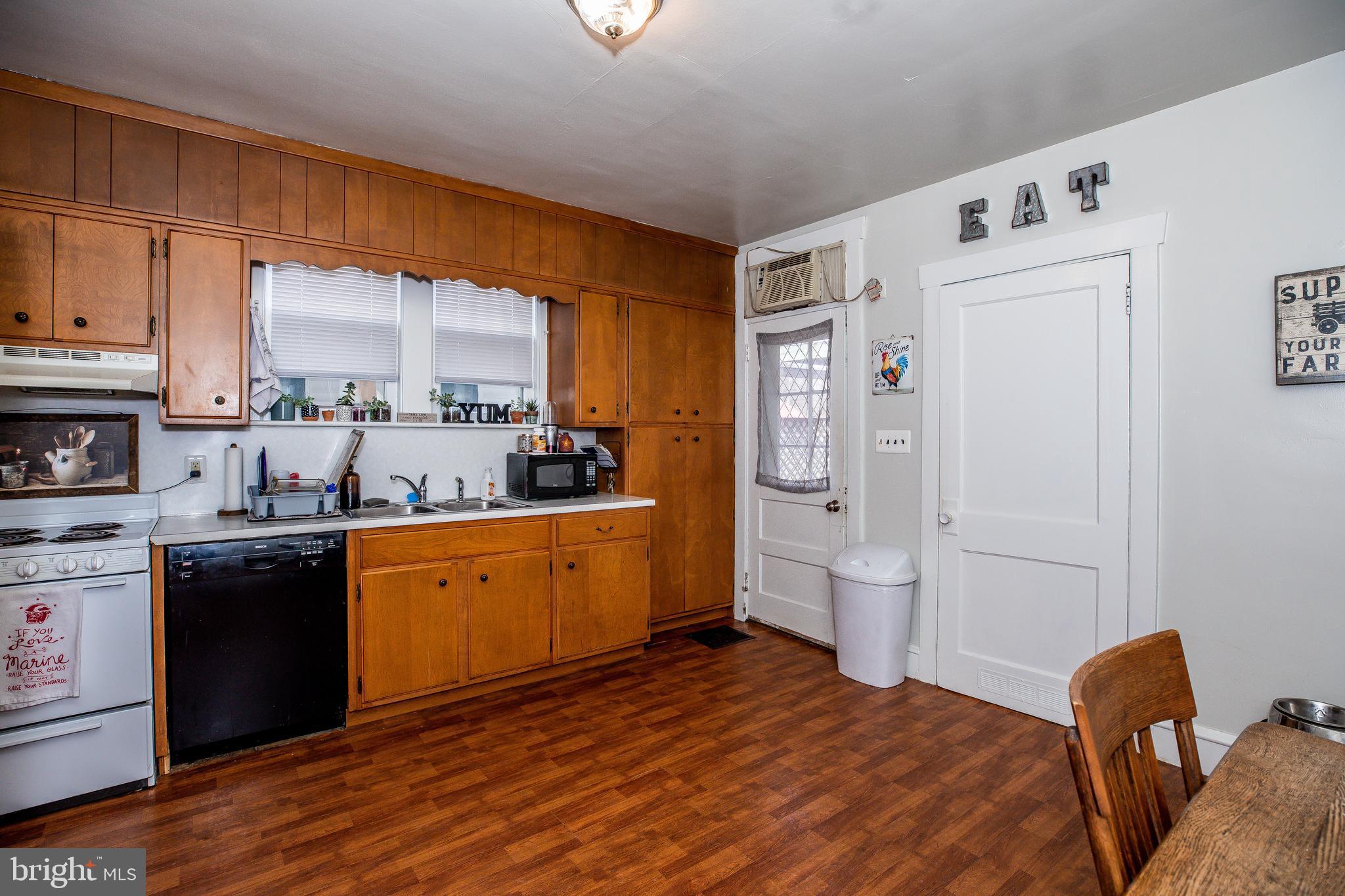 433 East Main Street Lititz, PA 17543 - Photo 10 of 36