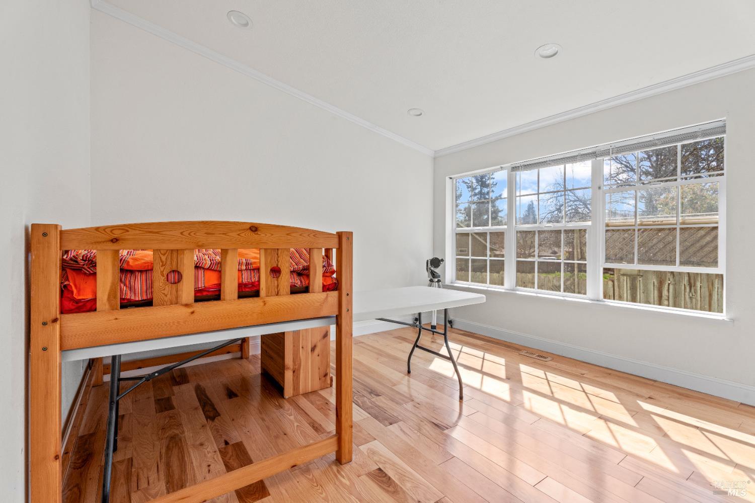 1701 Hickory Court Ukiah, CA 95482 - Photo 17 of 31 a view of an chairs and table in the room