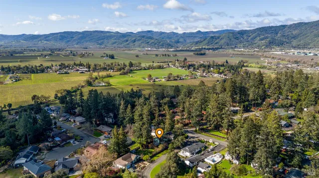 $685,400 | 1701 Hickory Court, Ukiah, CA 95482