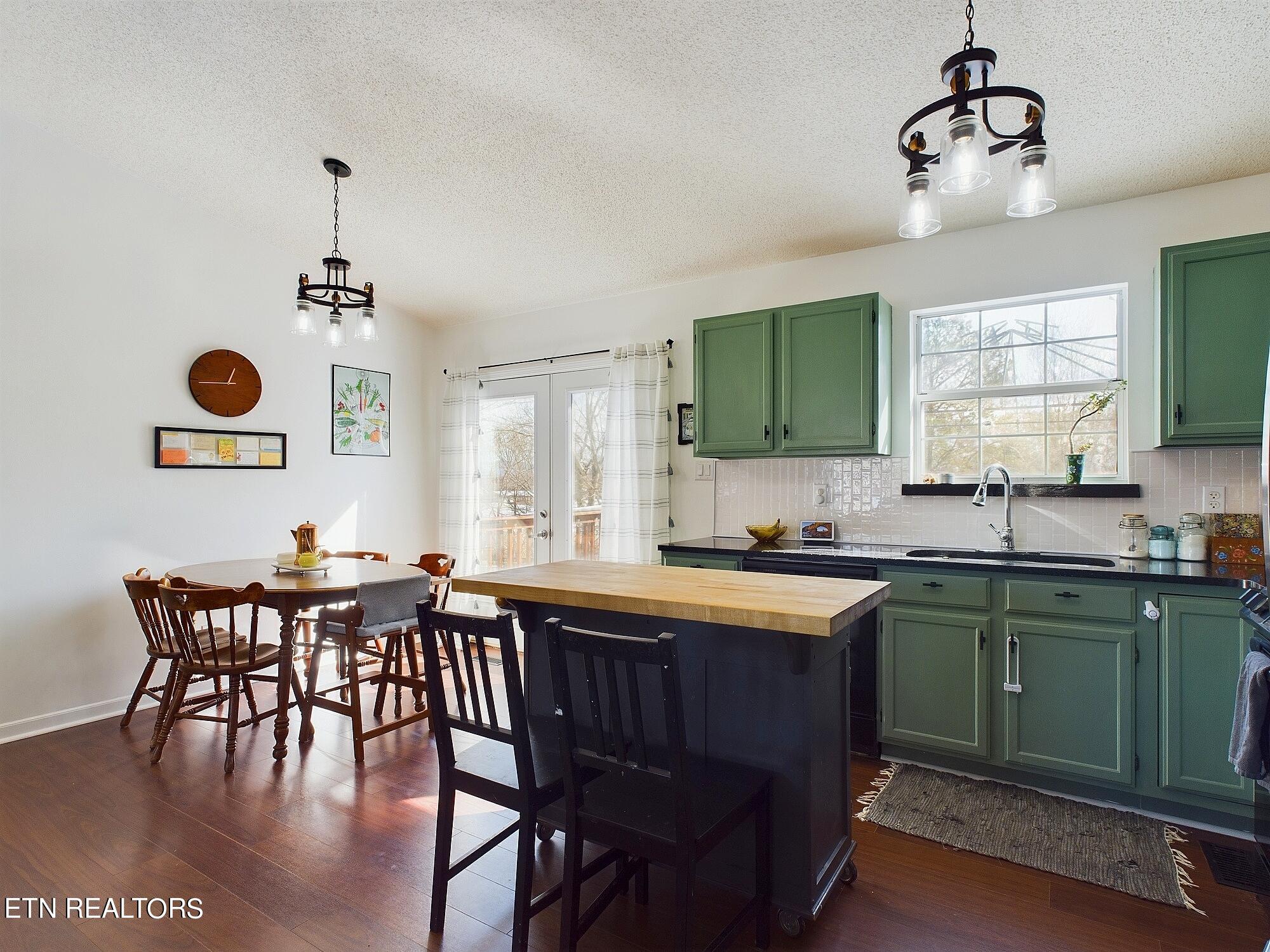 328 Waters Road Maryville, TN 37803 - Photo 13 of 38 CAM02235G0-PR0023-STILL012
