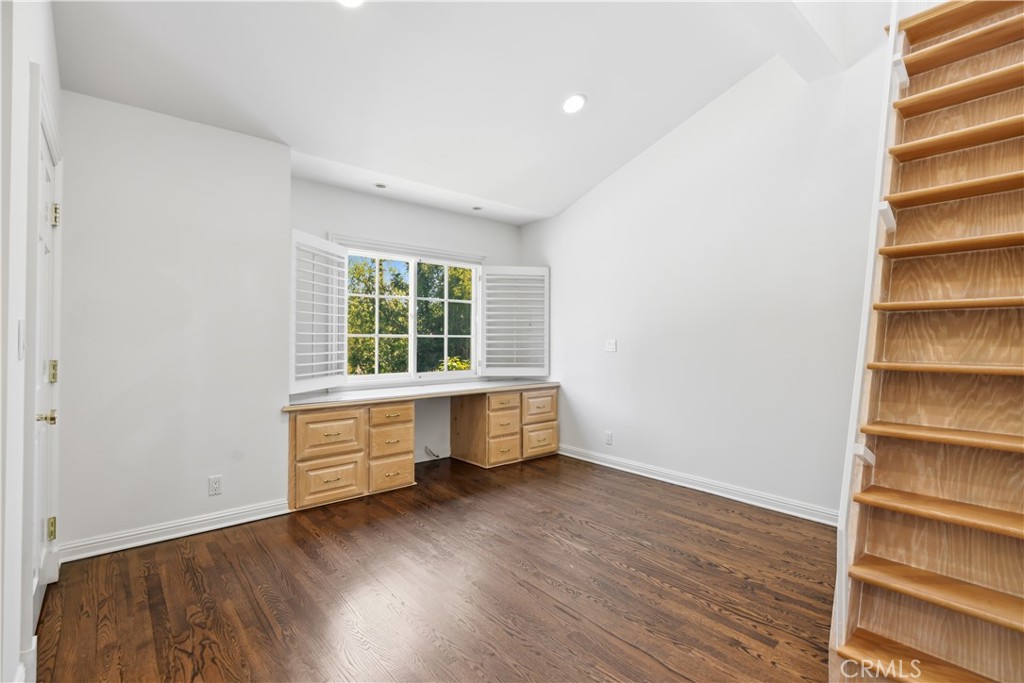 24612 Wingfield Road Hidden Hills, CA 91302 - Photo 24 of 36