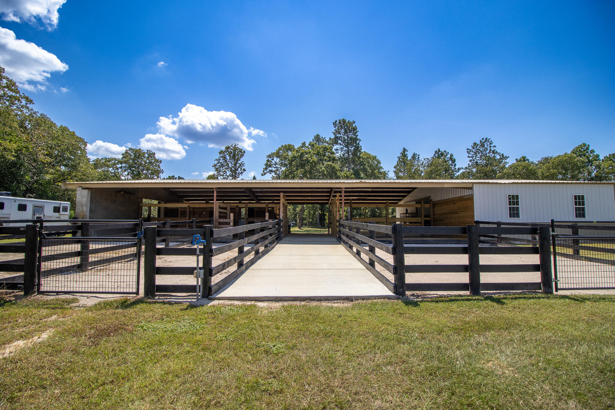 571 Oak Ridge Club Road Windsor, SC 29856 - Photo 6 of 107
