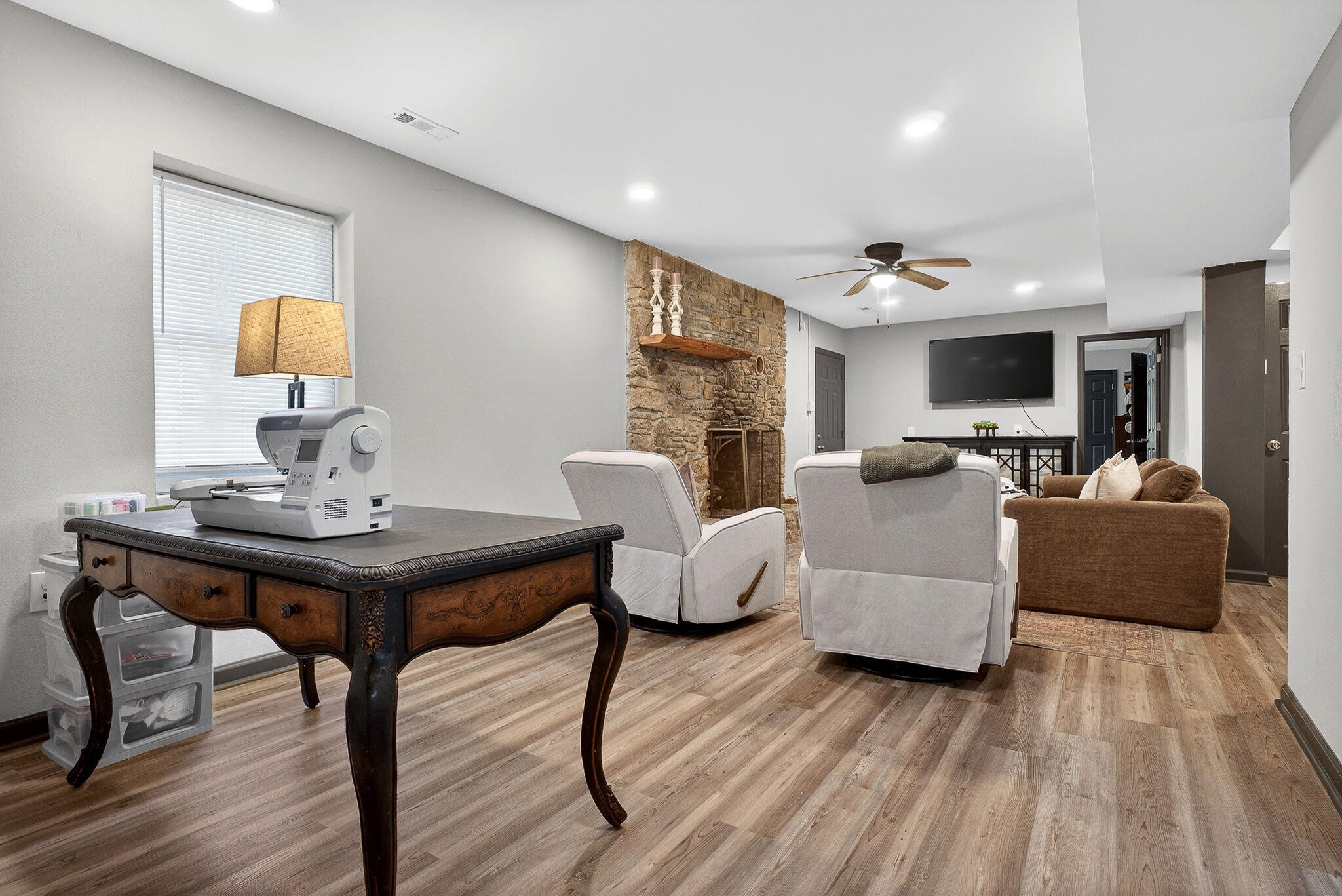 9388 Harrison Ferry Road McMinnville, TN 37110 - Photo 23 of 41 a living room with furniture and a wooden floor