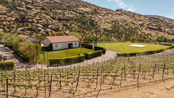 $58,000,000 | 2940 Kuehner Drive, Simi Valley, CA 93063