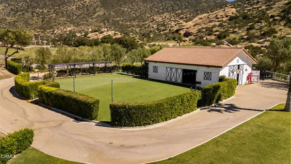 $58,000,000 | 2940 Kuehner Drive, Simi Valley, CA 93063