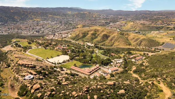 $58,000,000 | 2940 Kuehner Drive, Simi Valley, CA 93063