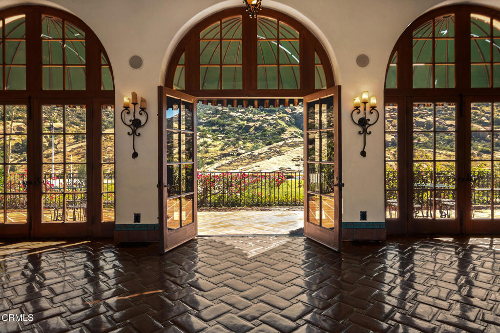 2940 Kuehner Drive Simi Valley, CA 93063 - Photo 49 of 75