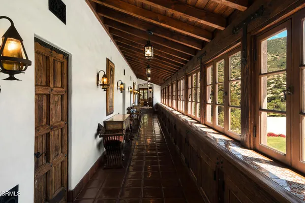 $58,000,000 | 2940 Kuehner Drive, Simi Valley, CA 93063