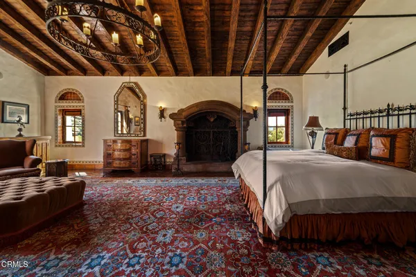 $58,000,000 | 2940 Kuehner Drive, Simi Valley, CA 93063