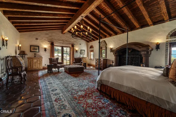 $58,000,000 | 2940 Kuehner Drive, Simi Valley, CA 93063