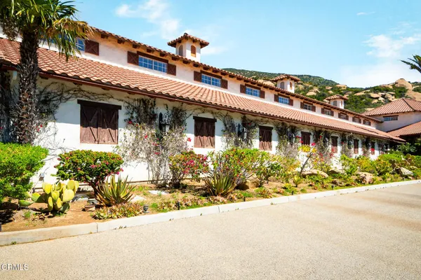 $58,000,000 | 2940 Kuehner Drive, Simi Valley, CA 93063