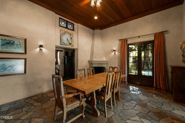 $58,000,000 | 2940 Kuehner Drive, Simi Valley, CA 93063