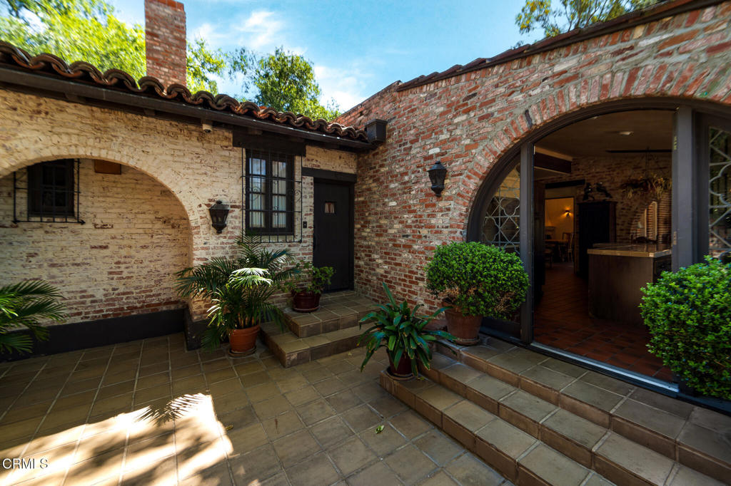 2940 Kuehner Drive Simi Valley, CA 93063 - Photo 73 of 75