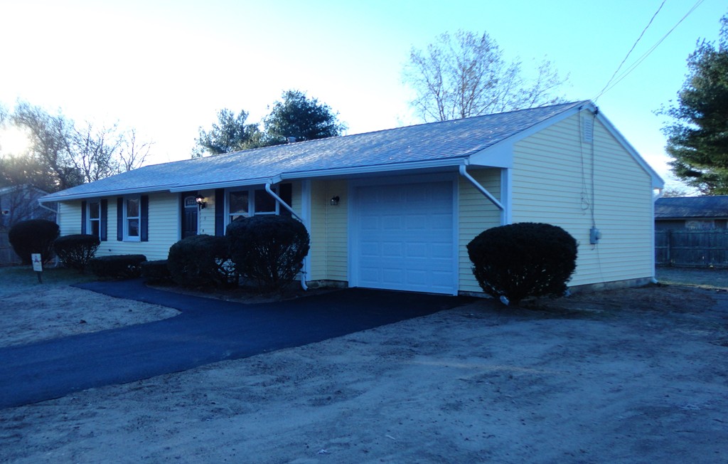 9 Daniel Road Wareham, MA 02571 - Photo 2 of 11 Gallery Image 2