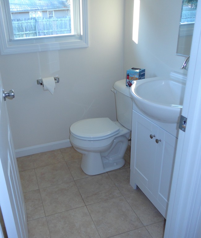 9 Daniel Road Wareham, MA 02571 - Photo 8 of 11 Gallery Image 8