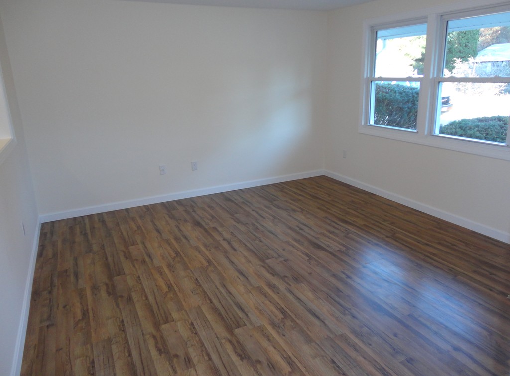 9 Daniel Road Wareham, MA 02571 - Photo 10 of 11 Gallery Image 10
