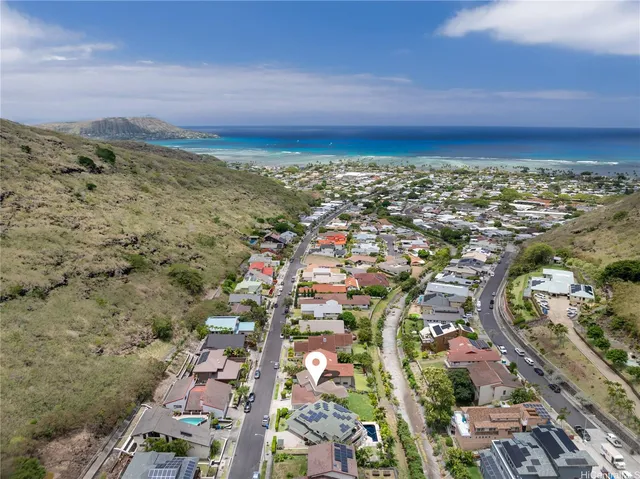 $2,550,000 | 6046 Haleola Street, Honolulu, HI 96821