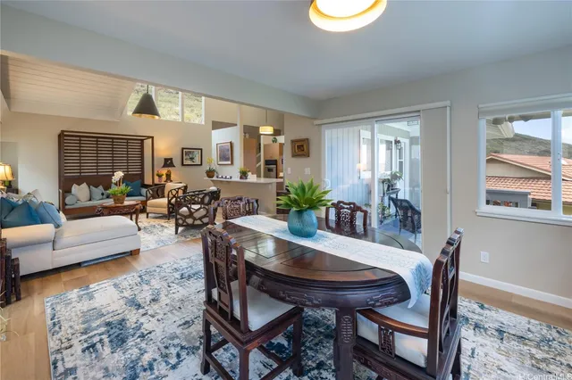 $2,550,000 | 6046 Haleola Street, Honolulu, HI 96821