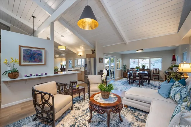 $2,550,000 | 6046 Haleola Street, Honolulu, HI 96821