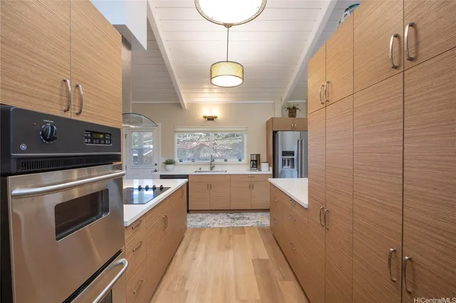 $2,550,000 | 6046 Haleola Street, Honolulu, HI 96821